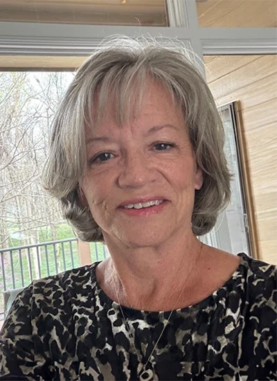 Kim Parsons' headshot.